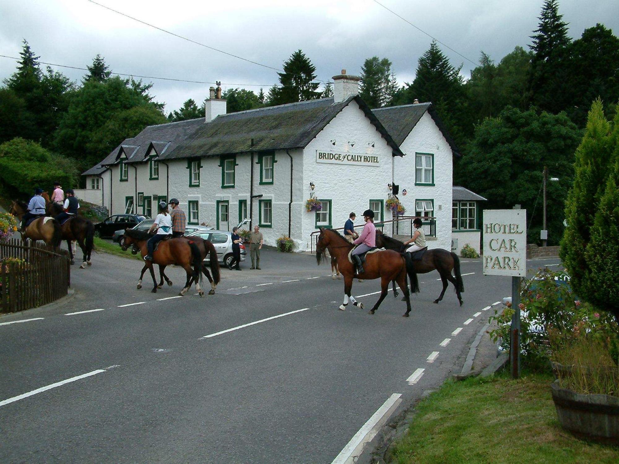 Bridge Of Cally Hotel 외부 사진